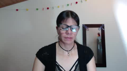 Snapshot of martina_27_ chatting on October 20, 2:06 pm Martina online show from October 20, 2:06 pm