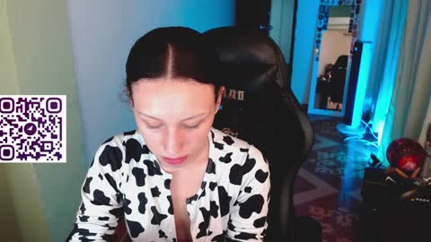 mari online show from February 4, 2:39 am