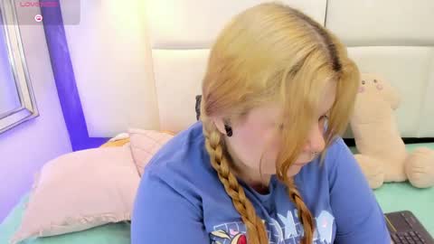 Martina  online show from May 11, 4:04 pm