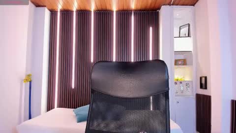 Snapshot of martina_mancinii chatting on March 24, 11:59 am Martina online show from March 24, 11:59 am