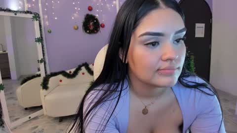Snapshot of martina_saenz1 chatting on December 5, 11:18 pm Martina online show from December 5, 11:18 pm