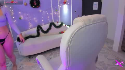 Snapshot of martina_saenz1 chatting on December 30, 7:21 pm Martina online show from December 30, 7:21 pm