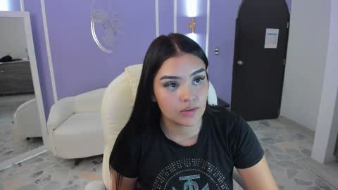 Snapshot of martina_saenz1 chatting on January 22, 1:10 am Martina online show from January 22, 1:10 am
