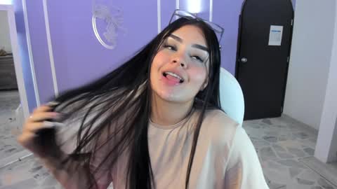 Snapshot of martina_saenz1 chatting on January 23, 10:54 pm Martina online show from January 23, 10:54 pm