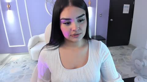 Snapshot of martina_saenz1 chatting on January 25, 7:39 pm Martina online show from January 25, 7:39 pm