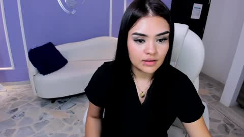 Snapshot of martina_saenz1 chatting on February 6, 1:38 am Martina online show from February 6, 1:38 am