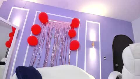 Snapshot of martina_saenz1 chatting on February 22, 11:03 pm Martina online show from February 22, 11:03 pm