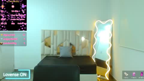 Hey im martina online show from December 24, 9:17 am