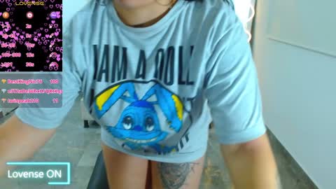 Hey im martina online show from January 11, 9:15 am