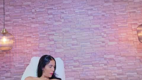 Martina online show from April 4, 2:58 pm