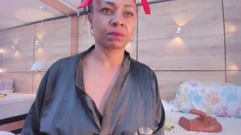 martina touss  online show from November 18, 11:47 am