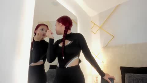 Snapshot of martinaa_garcia chatting on February 23, 7:22 pm Martina online show from February 23, 7:22 pm