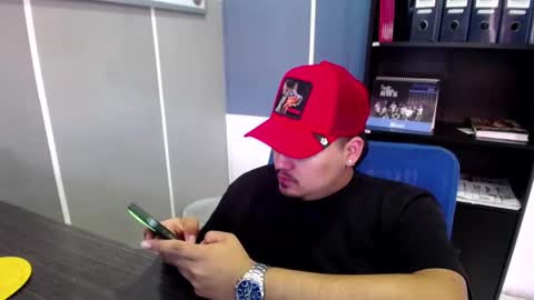 Snapshot of martinariza29 chatting on January 13, 6:27 pm martin online show from January 13, 6:27 pm