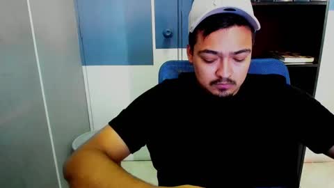 Snapshot of martinariza29 chatting on January 24, 9:47 pm martin online show from January 24, 9:47 pm