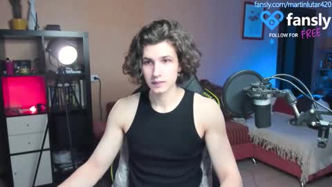 Snapshot of martinlutar420 chatting on October 18, 7:53 am Daddy Marty online show from October 18, 7:53 am