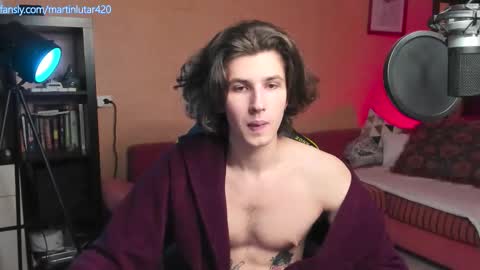 Snapshot of martinlutar420 chatting on October 24, 8:00 am Daddy Marty online show from October 24, 8:00 am