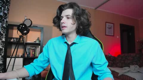 Snapshot of martinlutar420 chatting on November 2, 7:00 am Daddy Marty online show from November 2, 7:00 am