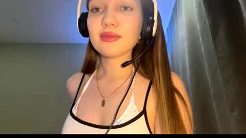 Snapshot of martinwion chatting on September 25, 7:17 pm Emily online show from September 25, 7:17 pm