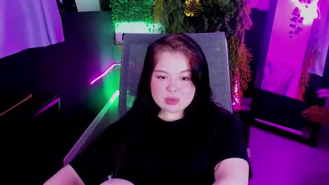 Snapshot of martishaaddams chatting on February 20, 9:32 am MartishaAddams online show from February 20, 9:32 am