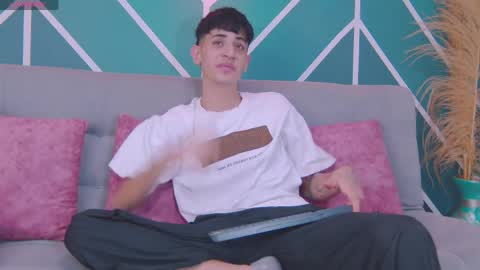 Snapshot of martony_storm chatting on March 31, 12:38 pm Martony Storm online show from March 31, 12:38 pm