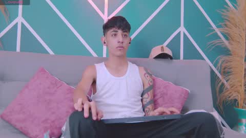 Snapshot of martony_storm chatting on April 2, 2:26 pm Martony Storm online show from April 2, 2:26 pm