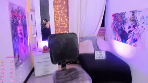      online show from March 28, 1:27 am