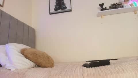 mary_cute9 online show from May 12, 12:13 pm