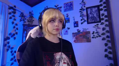                      100   online show from February 10, 10:51 pm