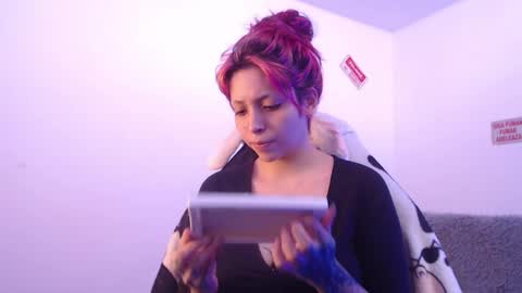                      100   online show from October 20, 5:02 pm