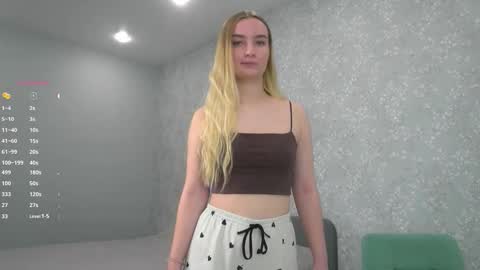 Snapshot of mary_laand chatting on October 16, 2:56 am Mary . online show from October 16, 2:56 am
