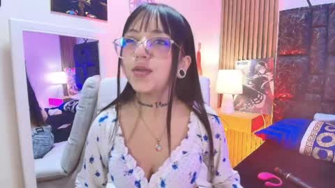 mary_luckaysha online show from May 11, 7:33 pm