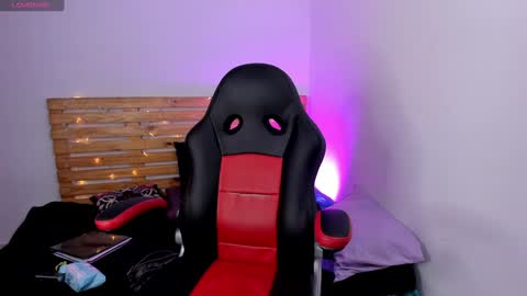 mary_magic online show from December 18, 9:29 pm