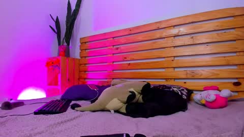 mary_magic online show from February 23, 2:35 pm