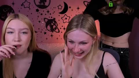 Mary online show from May 12, 7:22 pm