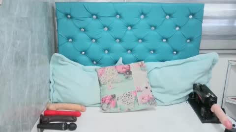 Snapshot of mary_mood_ chatting on February 1, 2:02 pm Mary Moon online show from February 1, 2:02 pm