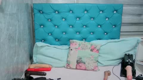 Snapshot of mary_mood_ chatting on March 4, 11:40 am Mary Moon online show from March 4, 11:40 am