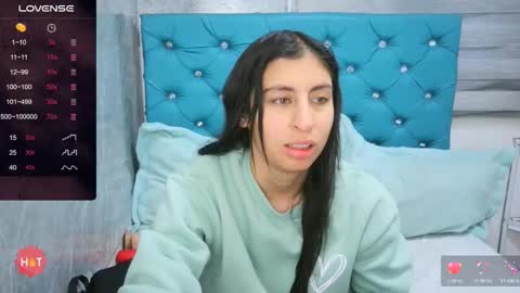 Snapshot of mary_mood_ chatting on October 22, 10:48 am Mary Moon online show from October 22, 10:48 am