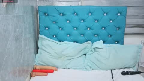 Snapshot of mary_mood_ chatting on October 25, 10:45 am Mary Moon online show from October 25, 10:45 am