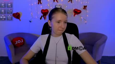 mary_moon__ online show from May 14, 7:20 pm