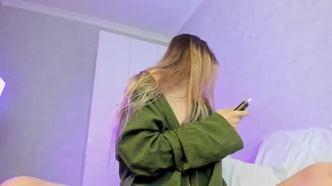 HelIo  Everyone Im MaryWelcome  to my room and  lets have  a good  time  together with me   online show from February 7, 9:13 am