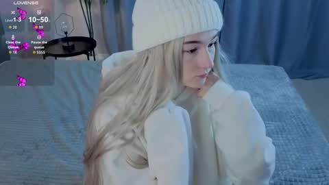 mary online show from October 26, 5:08 pm