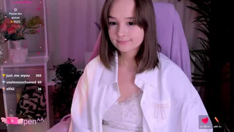 Snapshot of mary_u chatting on December 12, 9:30 am Ur Mary online show from December 12, 9:30 am