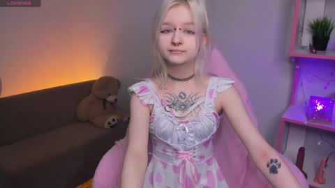 Mary online show from May 9, 1:00 am