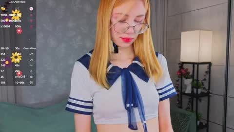 Snapshot of maryallston chatting on April 3, 12:19 am Doris online show from April 3, 12:19 am