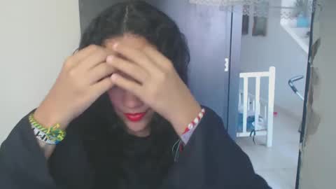 Snapshot of maryam_arabicmilk chatting on December 2, 3:25 pm maryam_arabicmilk online show from December 2, 3:25 pm