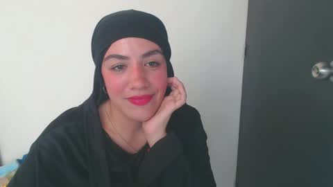 Snapshot of maryam_arabicmilk chatting on December 4, 7:56 pm maryam_arabicmilk online show from December 4, 7:56 pm