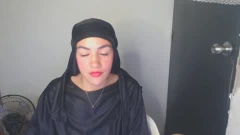 Snapshot of maryam_arabicmilk chatting on December 7, 2:09 am maryam_arabicmilk online show from December 7, 2:09 am