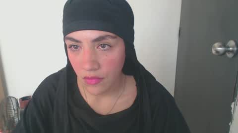Snapshot of maryam_arabicmilk chatting on December 25, 7:56 pm maryam_arabicmilk online show from December 25, 7:56 pm
