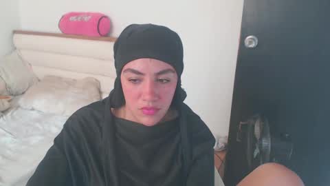 Snapshot of maryam_arabicmilk chatting on January 16, 8:36 pm maryam_arabicmilk online show from January 16, 8:36 pm
