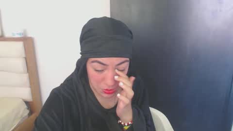 Snapshot of maryam_arabicmilk chatting on February 4, 2:53 pm maryam_arabicmilk online show from February 4, 2:53 pm